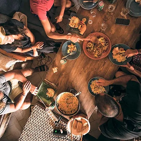 מלון Amigos Nest