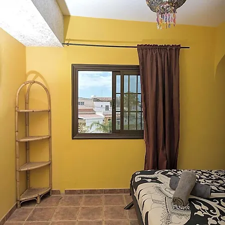 מלון Amigos Nest גרנדילה דה אבונה