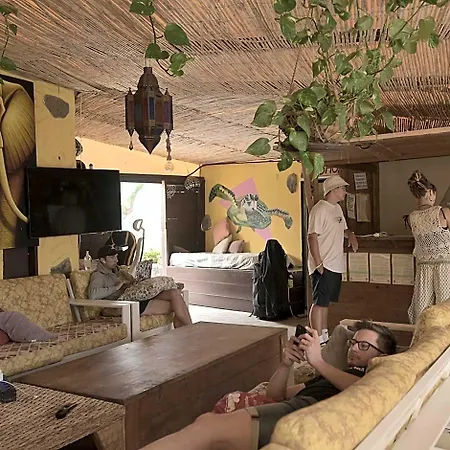 מלון Amigos Nest