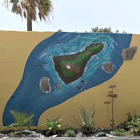 מלון Amigos Nest