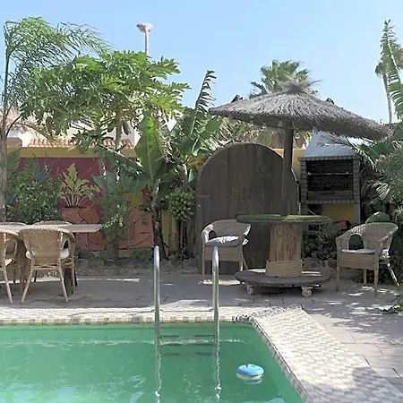 Amigos Nest מלון גרנדילה דה אבונה